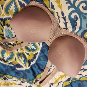 Bali Intimates & Sleepwear - 38E (dd) bra Bali Intimates & Sleepwear - 38E (dd) bra